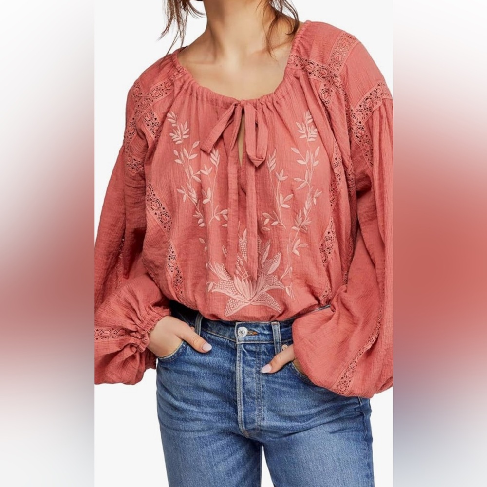 Free People Maria Embroidered Peasant Blouse Billowy Sleeves,Elastic Hem Size M